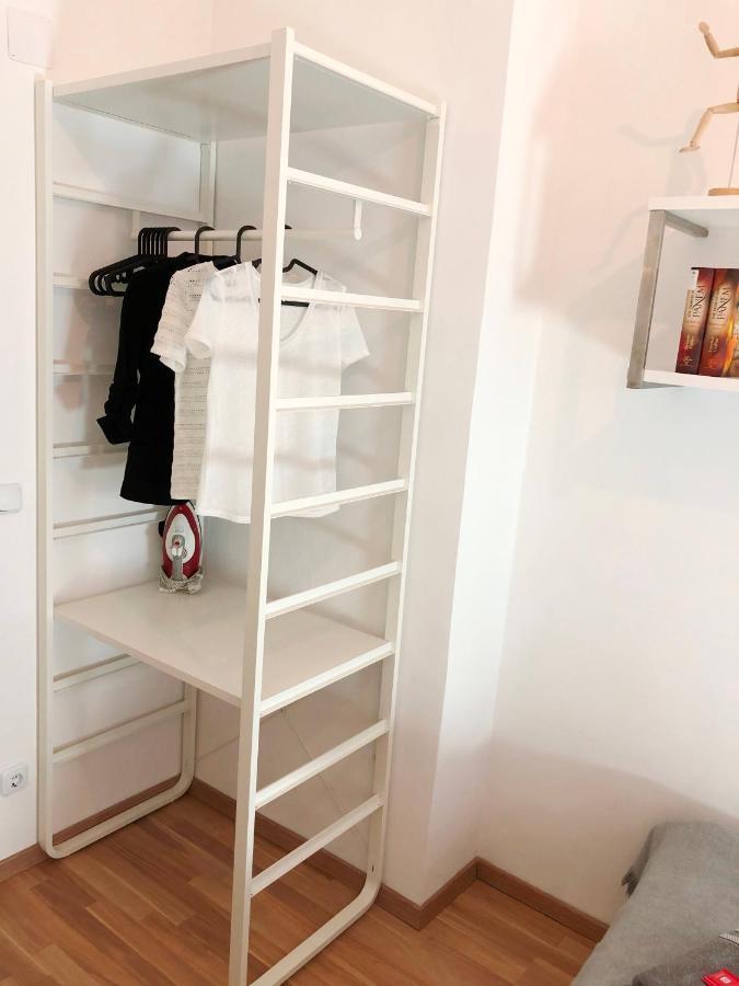 Апартаменты "Be My Guest" Near Metro Station! Вена Экстерьер фото