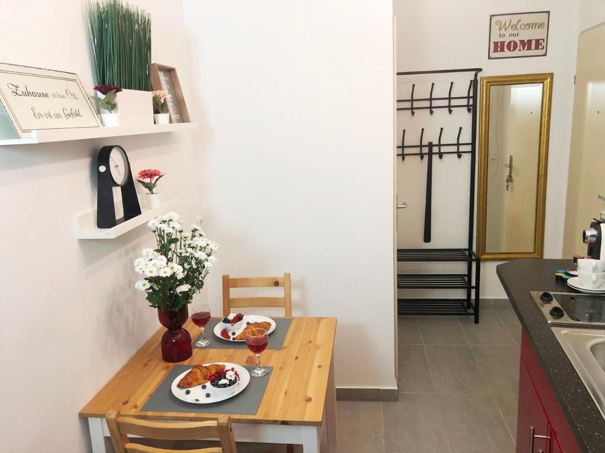 Апартаменты "Be My Guest" Near Metro Station! Вена Экстерьер фото